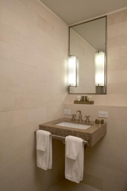 Studio Suite,117692860:JPEG