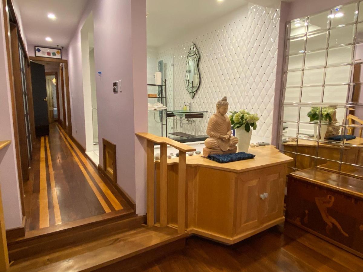 Deluxe Suite Spa Bath