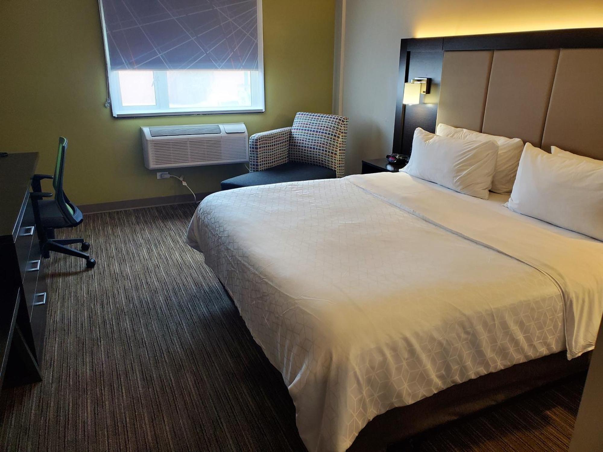 Standard King Room