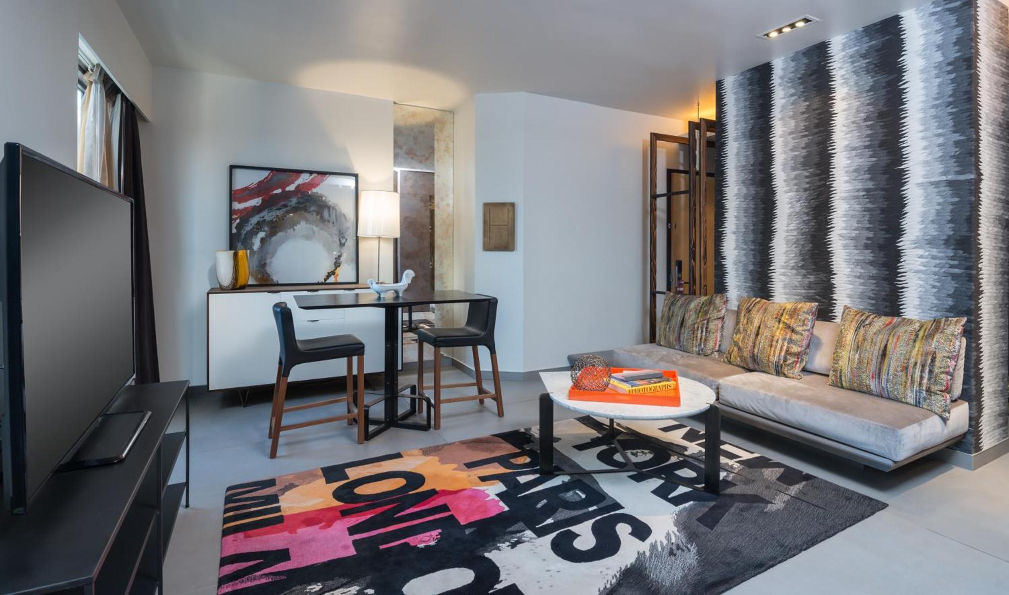 Empire Suite