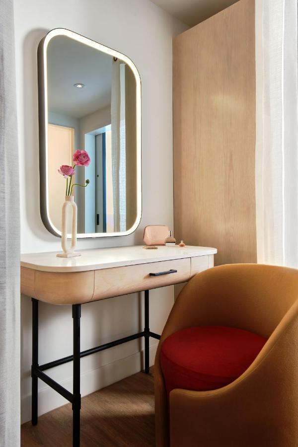 Sky Chamber 2 Double Beds City View ADA