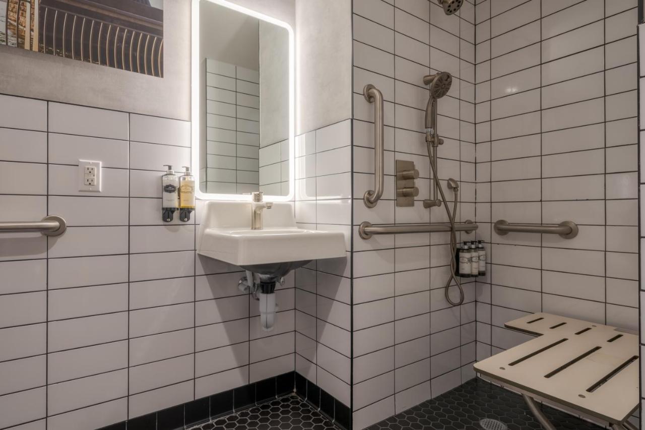 Comfort Street View Room ADA