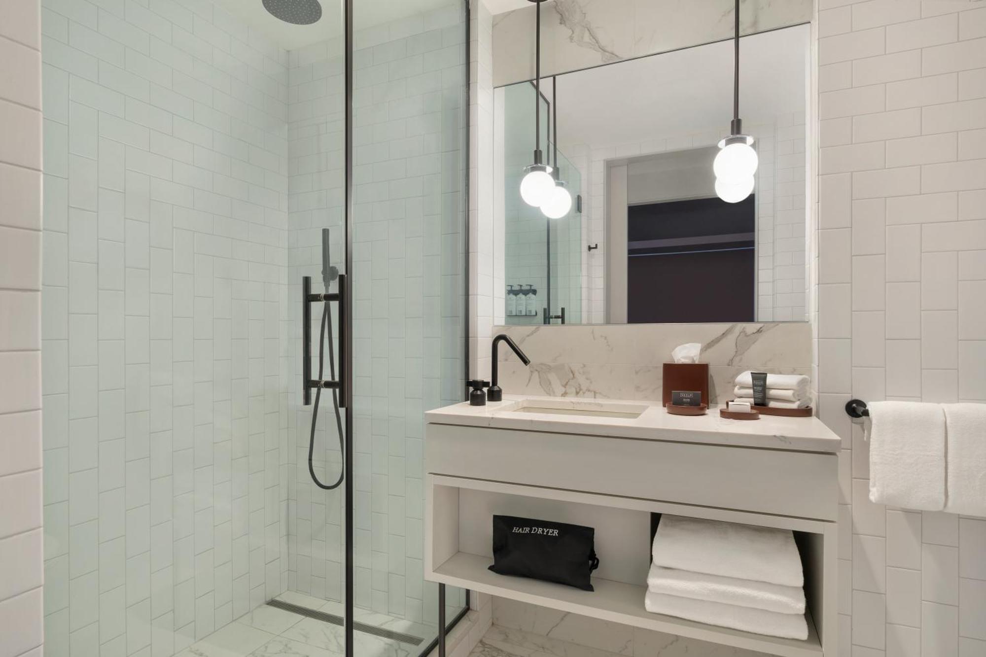King Loft Suite - Communications Accessible
