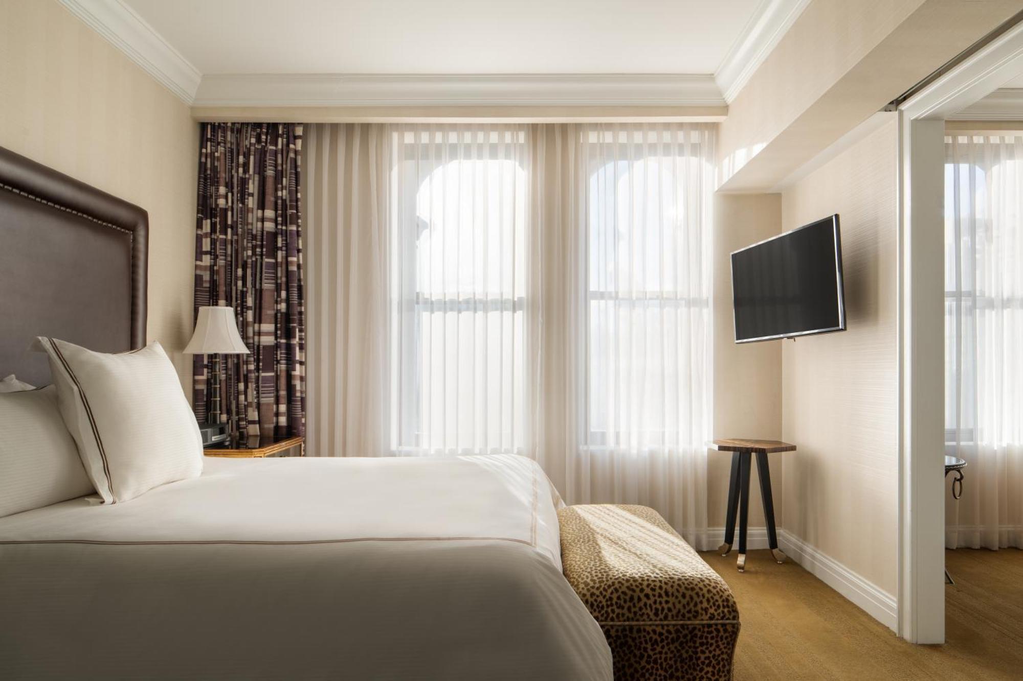 Deluxe King Suite,1708074963:JPEG