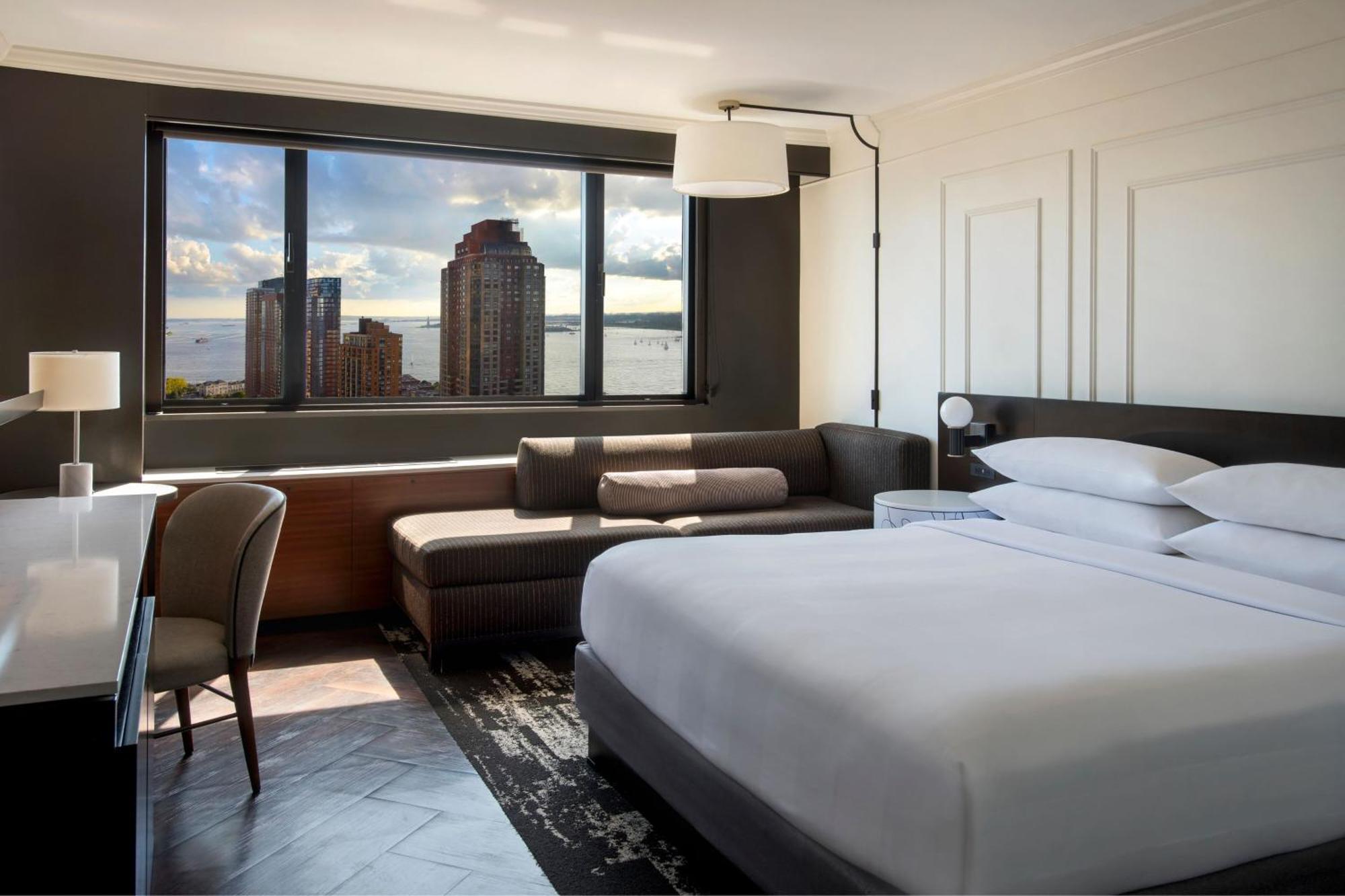 Deluxe King Room with Harbor View - Hearing Accessible