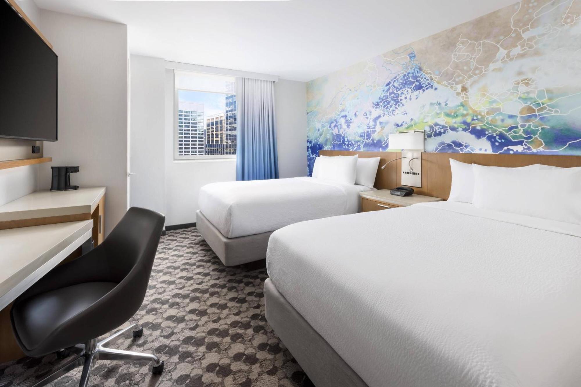Guest room, 2 Double, City view