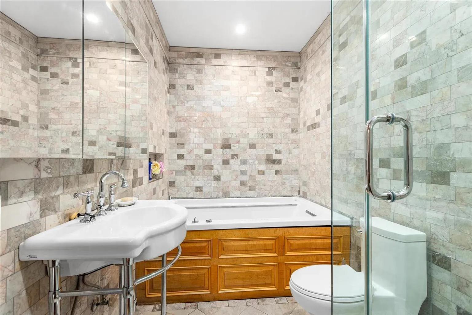 Suite Spa Bath