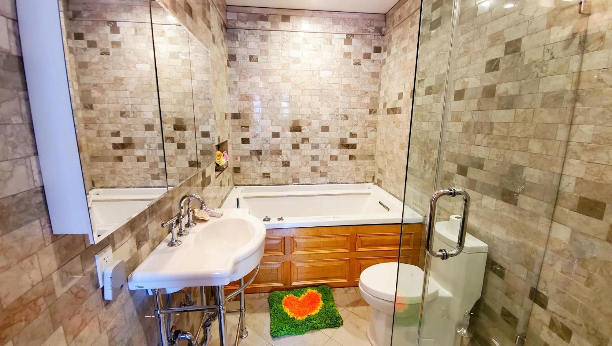Suite Spa Bath