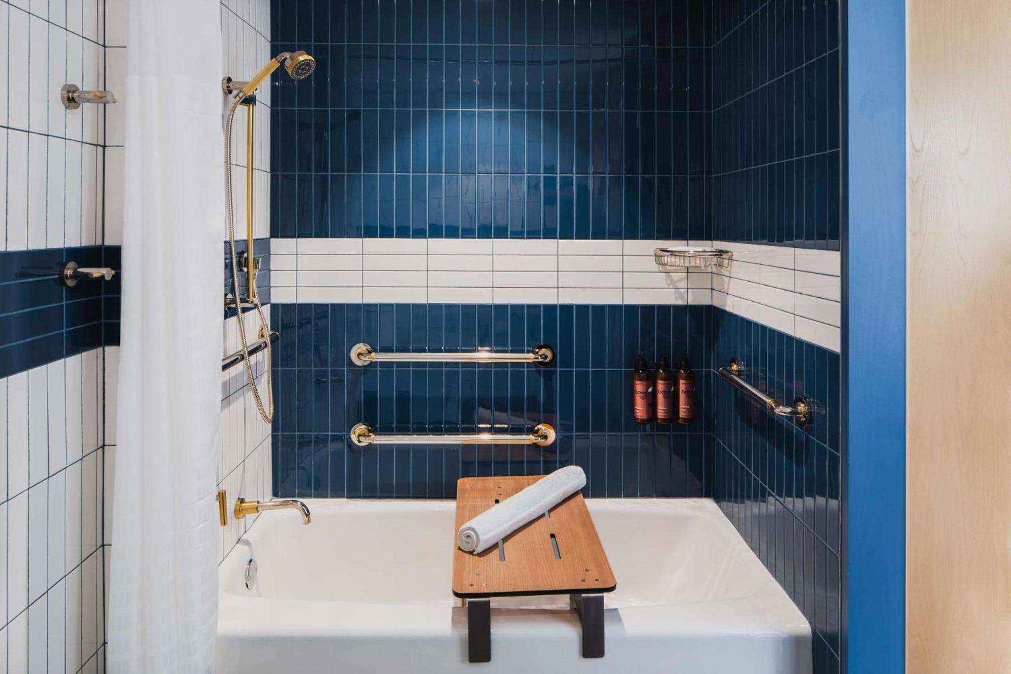 King Room with Mobility Accessible Tub and City View