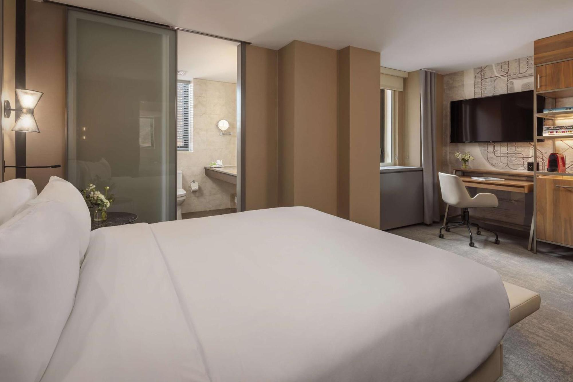 Premium King Room