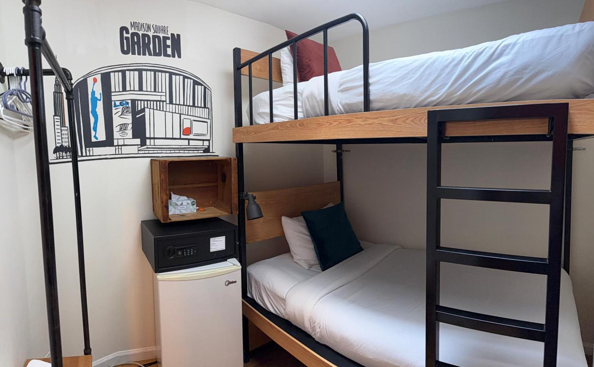 Small Double or Twin Room,1145686981:JPEG