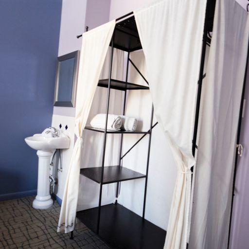 Single Bed in Mixed Dormitory Room