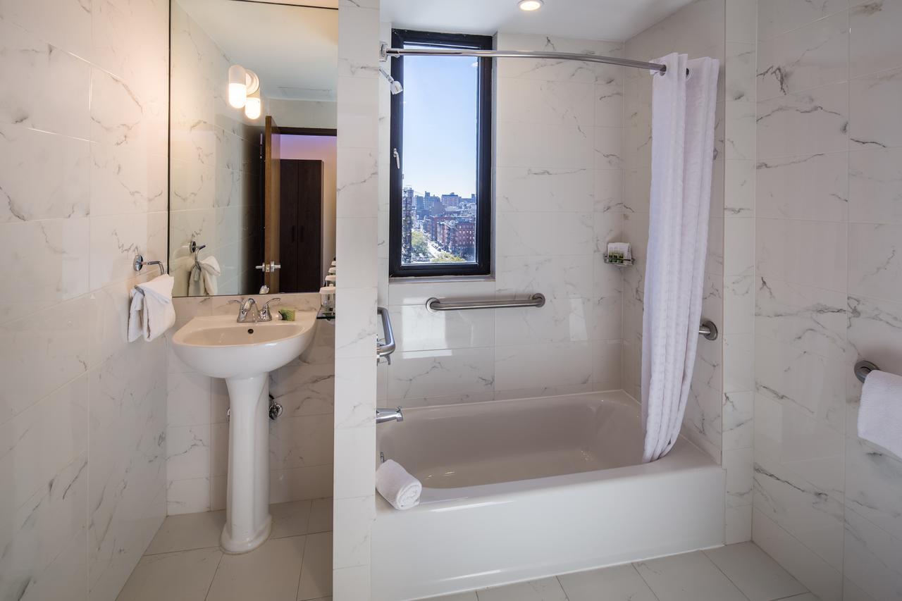 Premier Queen City View