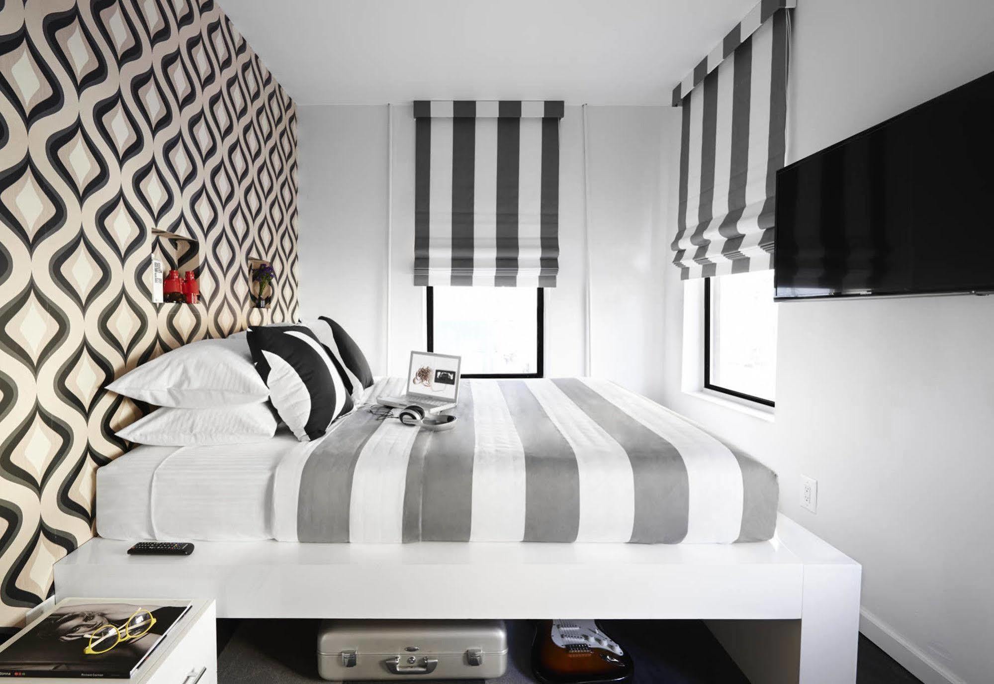 Double or Twin Room with Shared Bathroom