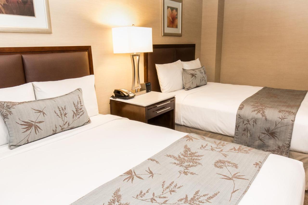 Double Room with Two Double Beds - Disability Access