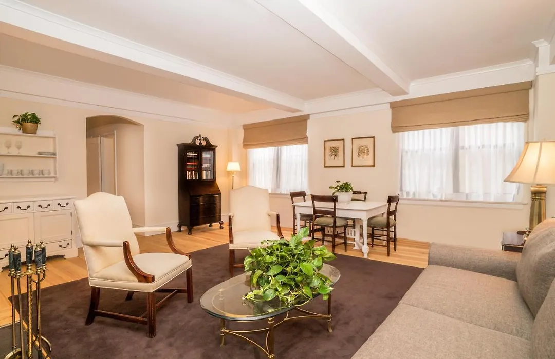 Roger Smith Hotel-1
