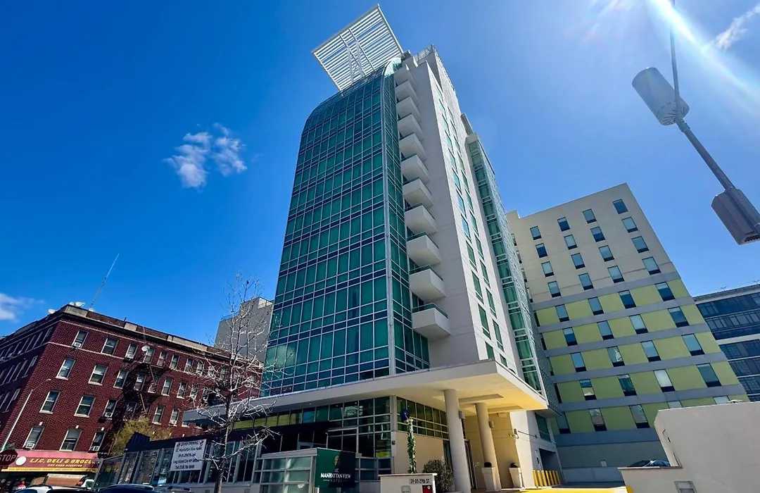 Lic Manhattan View Hotel-1