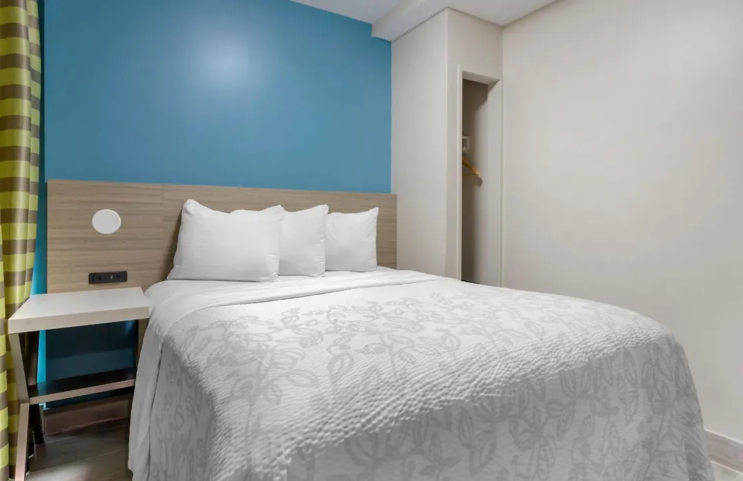 Red Roof Inn Plus Brooklyn - Flatbush Ave-1