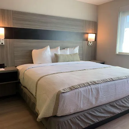 Best Western Plus Brooklyn-Prospect Park-3