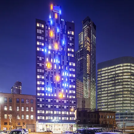 Aloft By Marriott Long Island City-Manhattan View-2