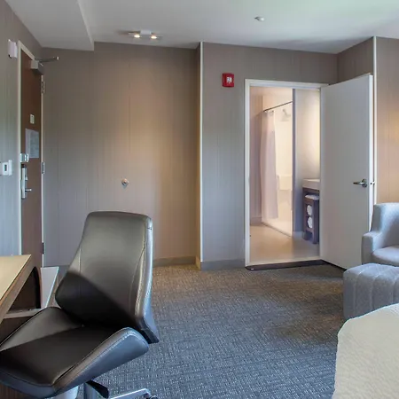 Courtyard By Marriott New York Queens/Fresh Meadows-2
