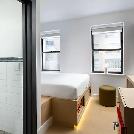 Little Charlie Hotel-3