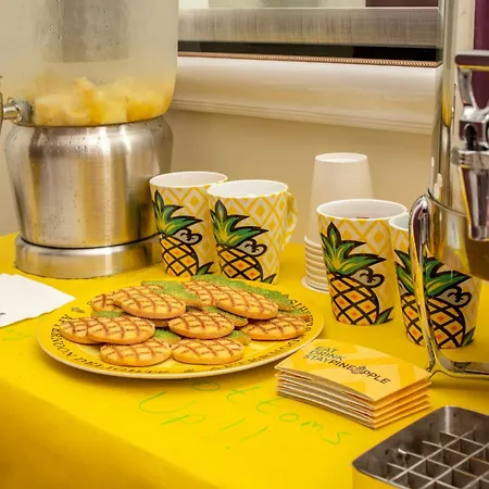 Staypineapple, An Artful Hotel, Midtown New York-3