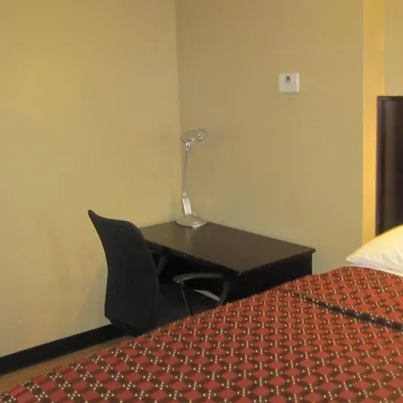 Red Roof Inn Flushing Hotel-2