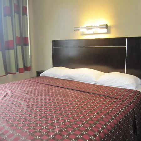 Red Roof Inn Flushing Hotel-3