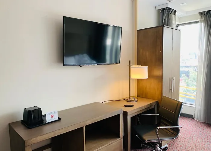 Capital Hotel Long Island City New York: What To Expect From 4 star